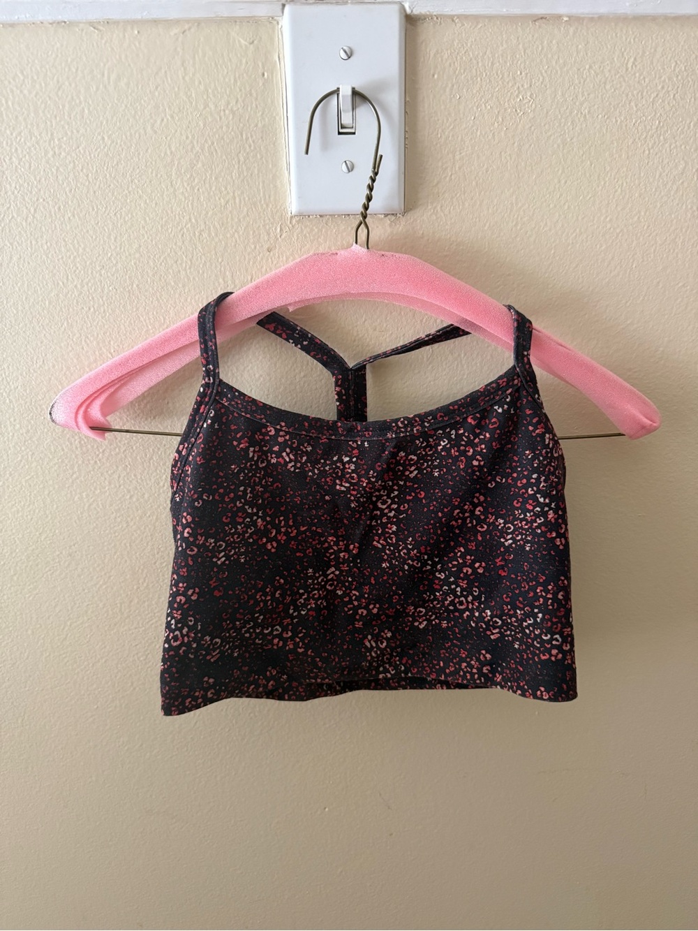 Beyond Yoga Black and Pink Leopard-Print Cropped Sports Bralette